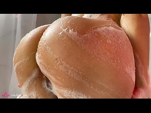 ❤️ Brunetka masturbuje kundičku s vibrátorom až do intenzívneho orgazmu v sprche ️ Kvalitné porno na nás sk.eviewporn-com.ru ❌️❤